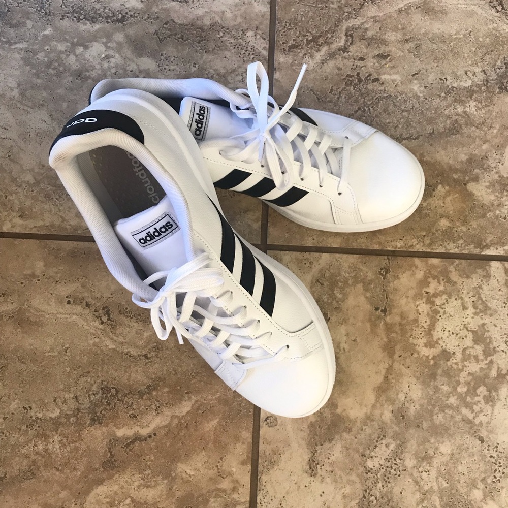 Adidas Grand Court Sneakers